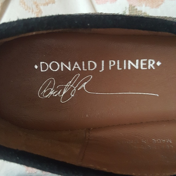 Donald J Pliner metallic ballet 9 1/2 narrow - Picture 2 of 7